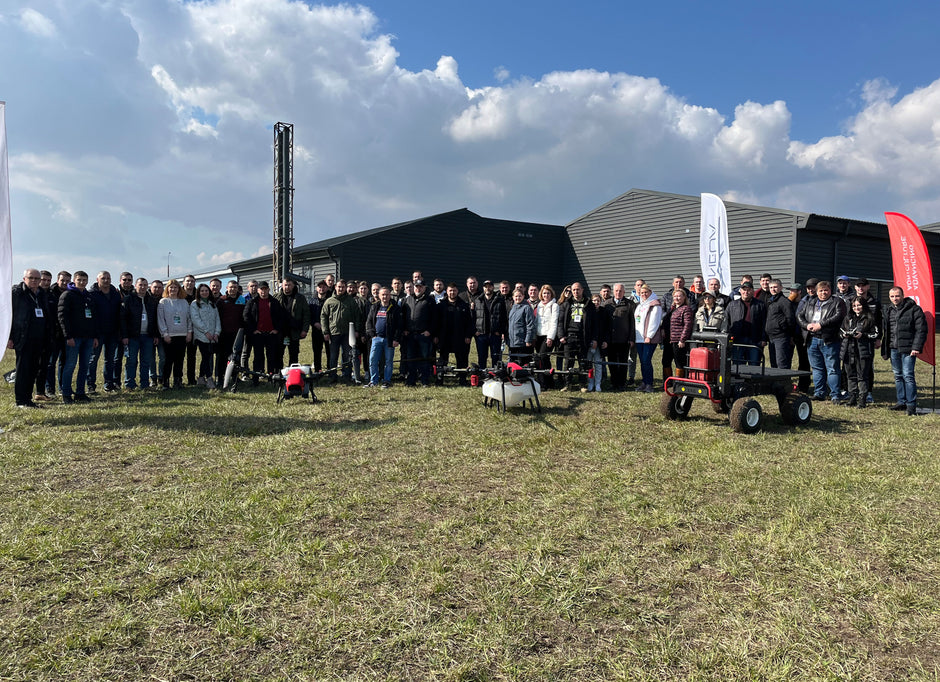 Результати курсу-інтенсиву «Застосування агродронів та технологія УМО»: 100+ учасників опанували пілотування дроном