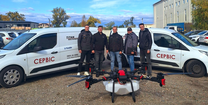 DroneUA провів навчання з пілотування агродронів для інженерів Titan Machinery Ukraine