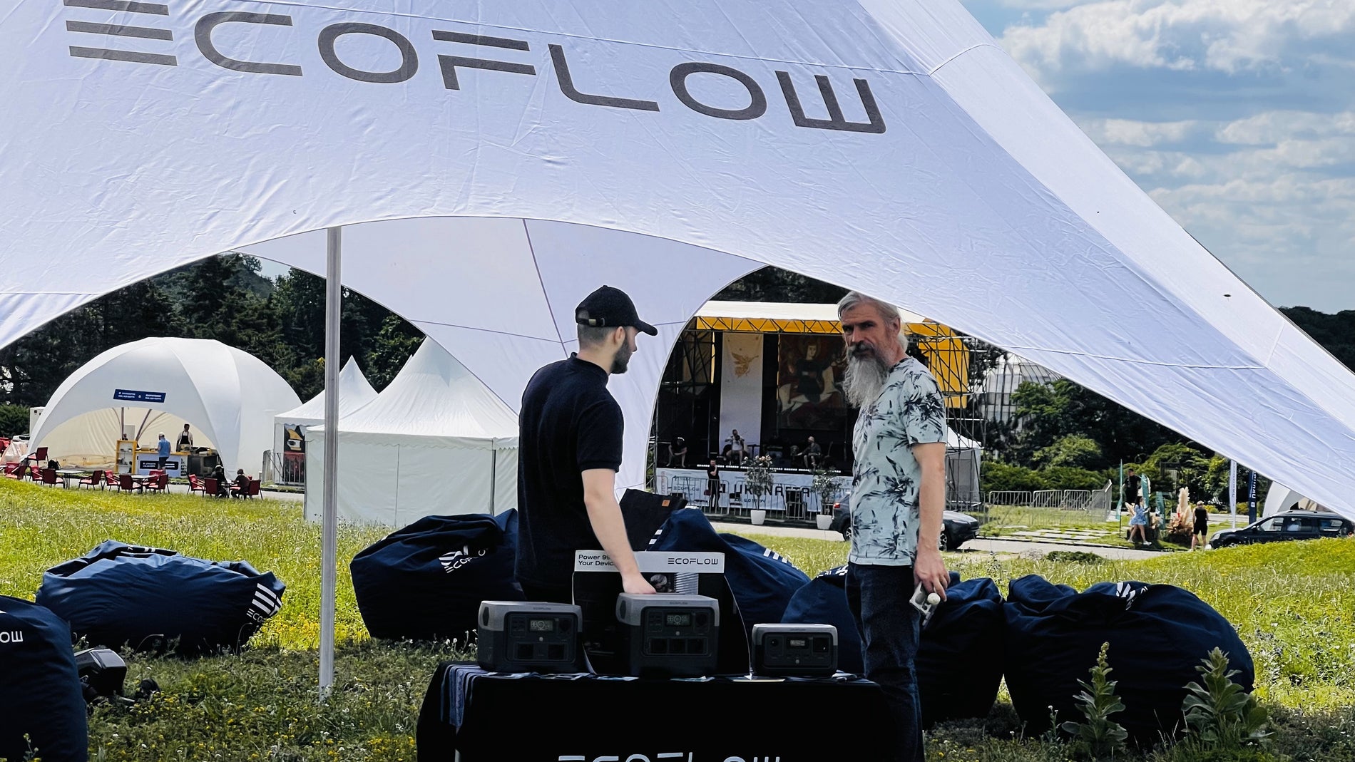 DroneUA на етнофестивалі Країна Мрій представив енергонезалежні рішення EcoFlow