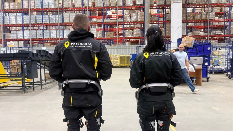 DroneUA інтегрує екзоскелети Hypershell у хабову логістику: старт пілоту на терміналі Укрпошти