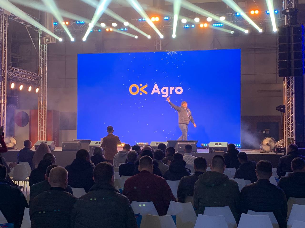 Агробізнес не зупиняється: DroneUA став учасником бізнес-конференції OK Agro